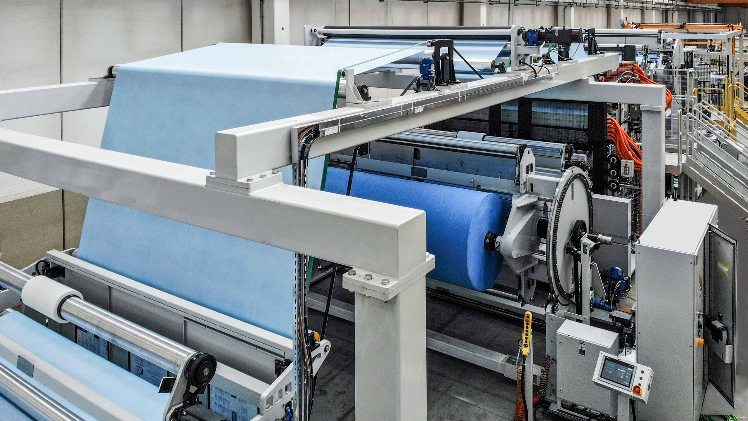 [Success story] Halyard Health Three Layers Lamination Line for